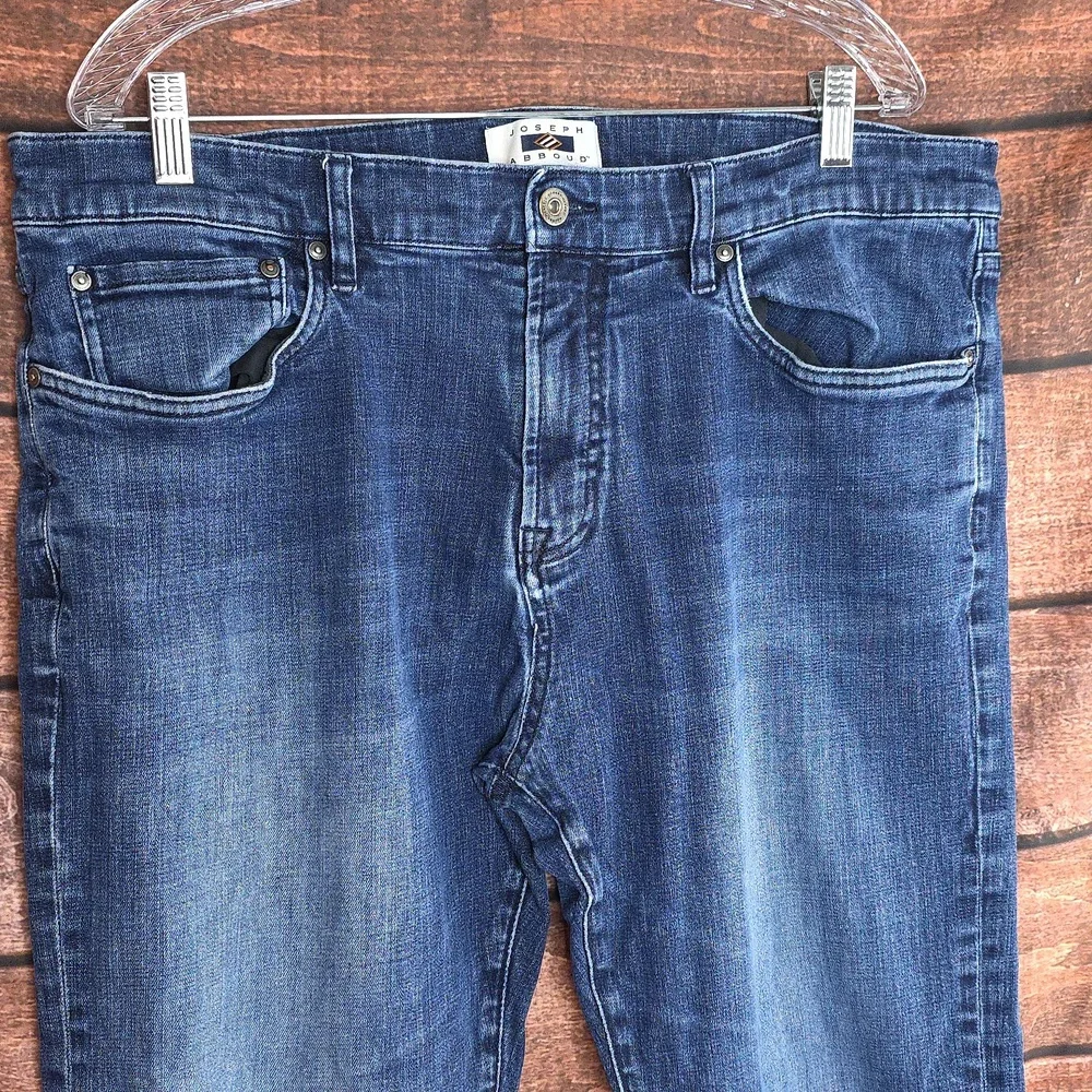 Joseph Abboud Blue Jeans with Distressed Details Size 38x30 Slim Fit AQ-1150
